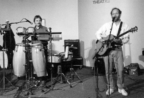 Fish performing with Valdy Fish performing with Valdy